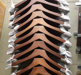 MÓC GỖ NÂU ĐẦU VUÔNG