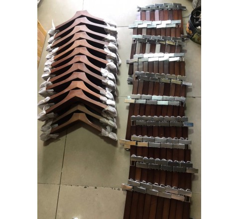 MÓC GỖ NÂU ĐẦU VUÔNG