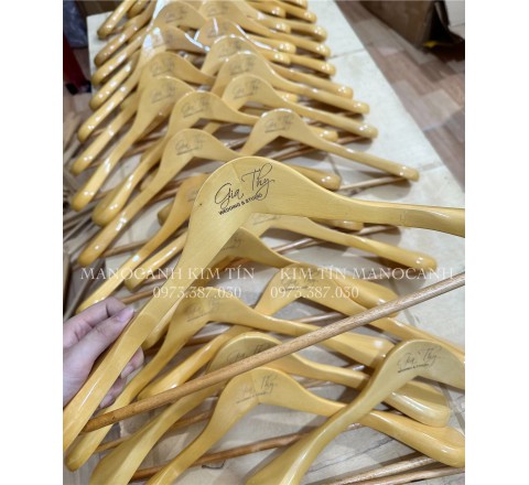 MÓC GỖ THÔNG NỮ