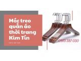 Móc treo quần áo thời trang và tầm quan trọng của móc quần áo shop thời trang