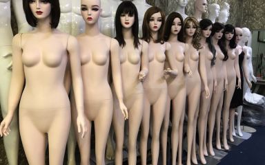 Xe khách dùng ma nơ canh giả người để chở hàng lậu